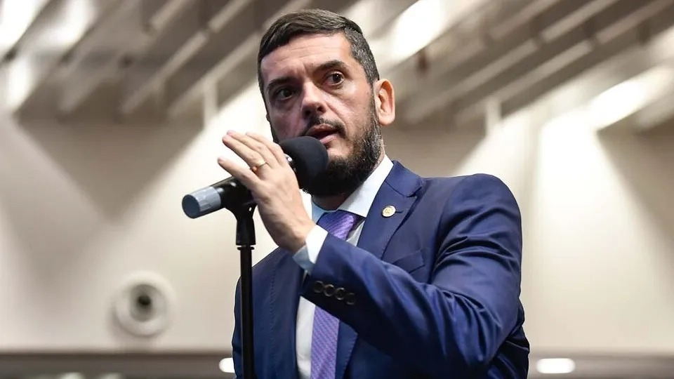 Alerj inicia votação que pode decidir futuro político de Rodrigo Bacellar