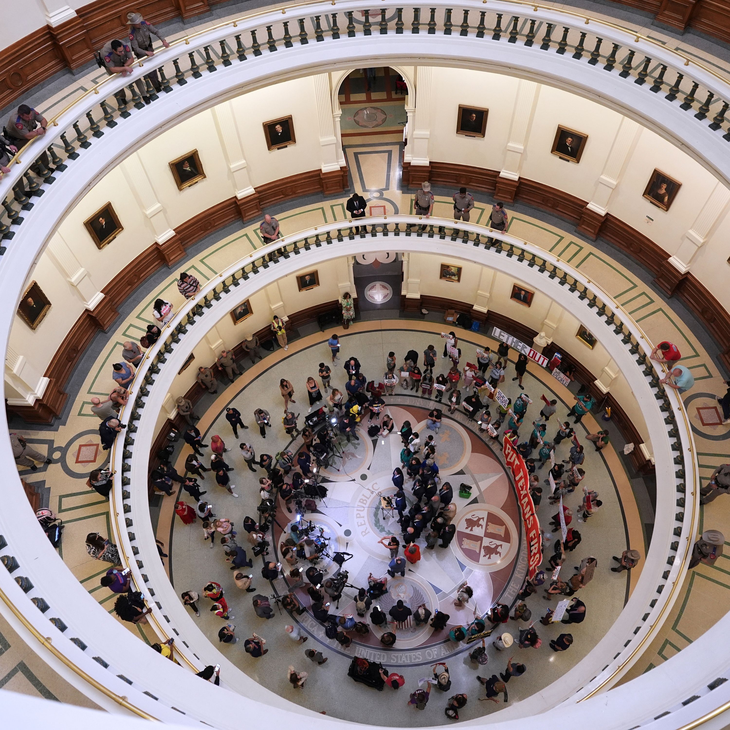 Texas GOP Pushes Trump-Backed Map in Redistricting Battle