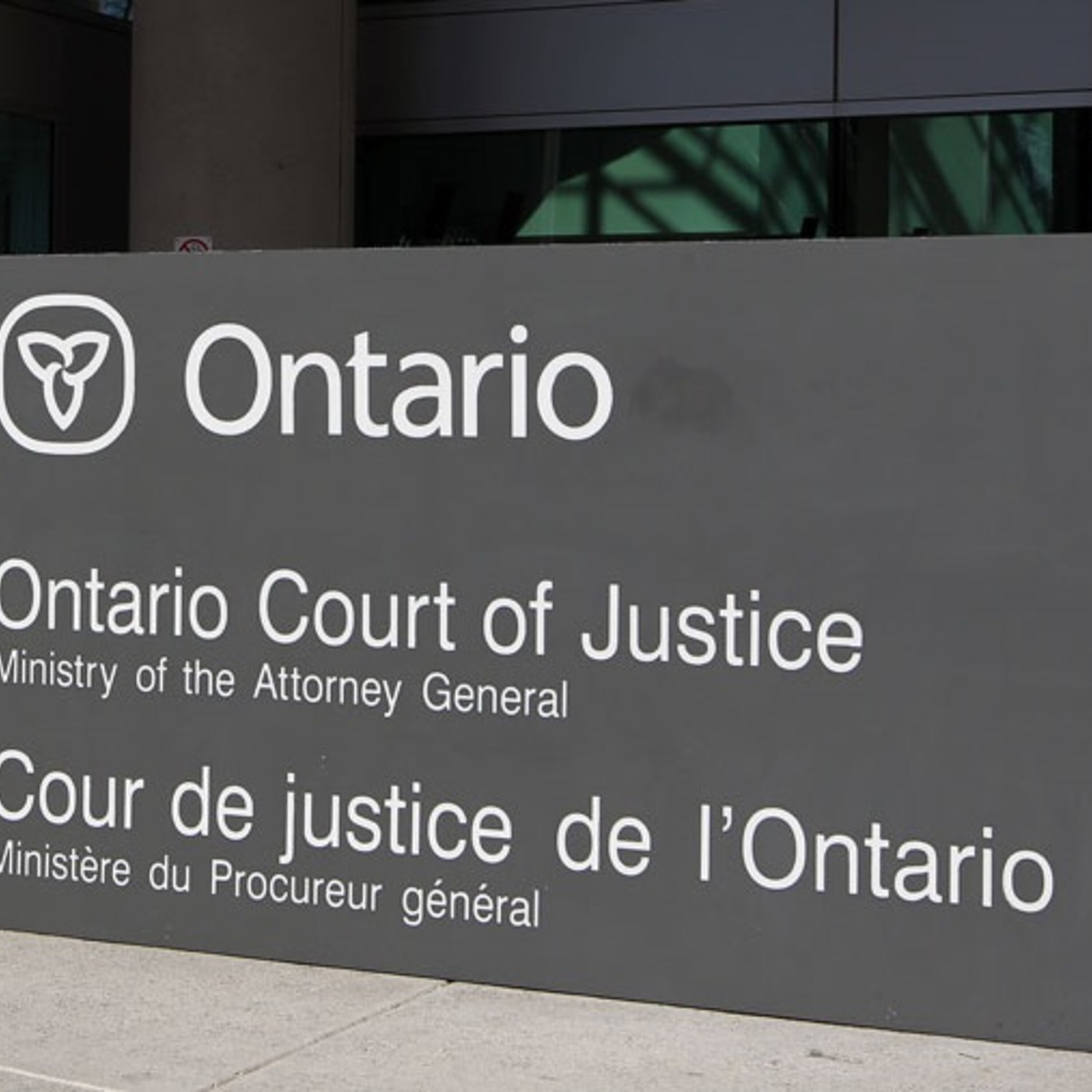 A Crazy Divorce Story From Toronto And How People Make Money On OnlyFans episode artwork