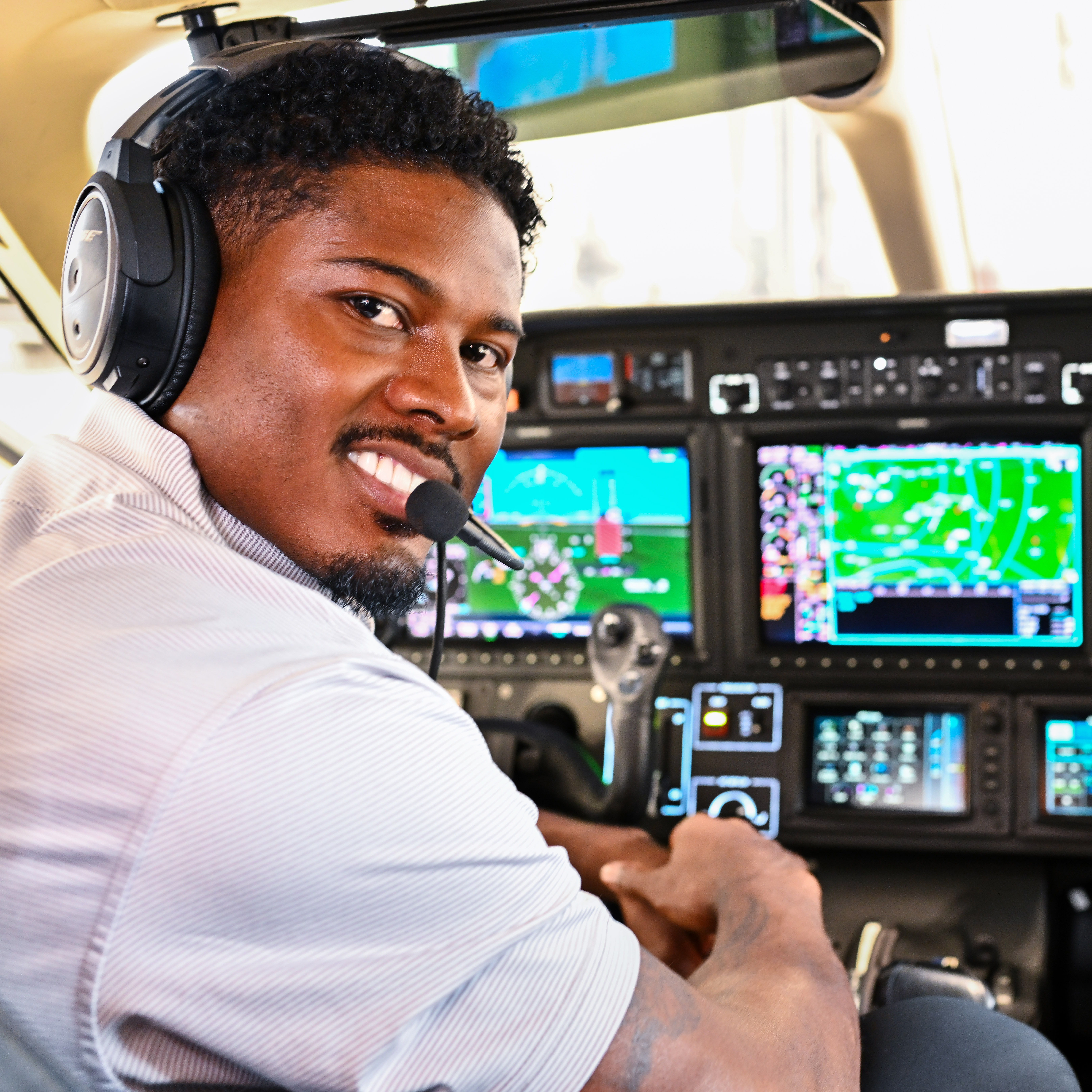 Episode 246: Pilot and NFL cornerback Jonathan Jones; ForeFlight trims staff, aircraft valuations return, grade your DPE, and more.