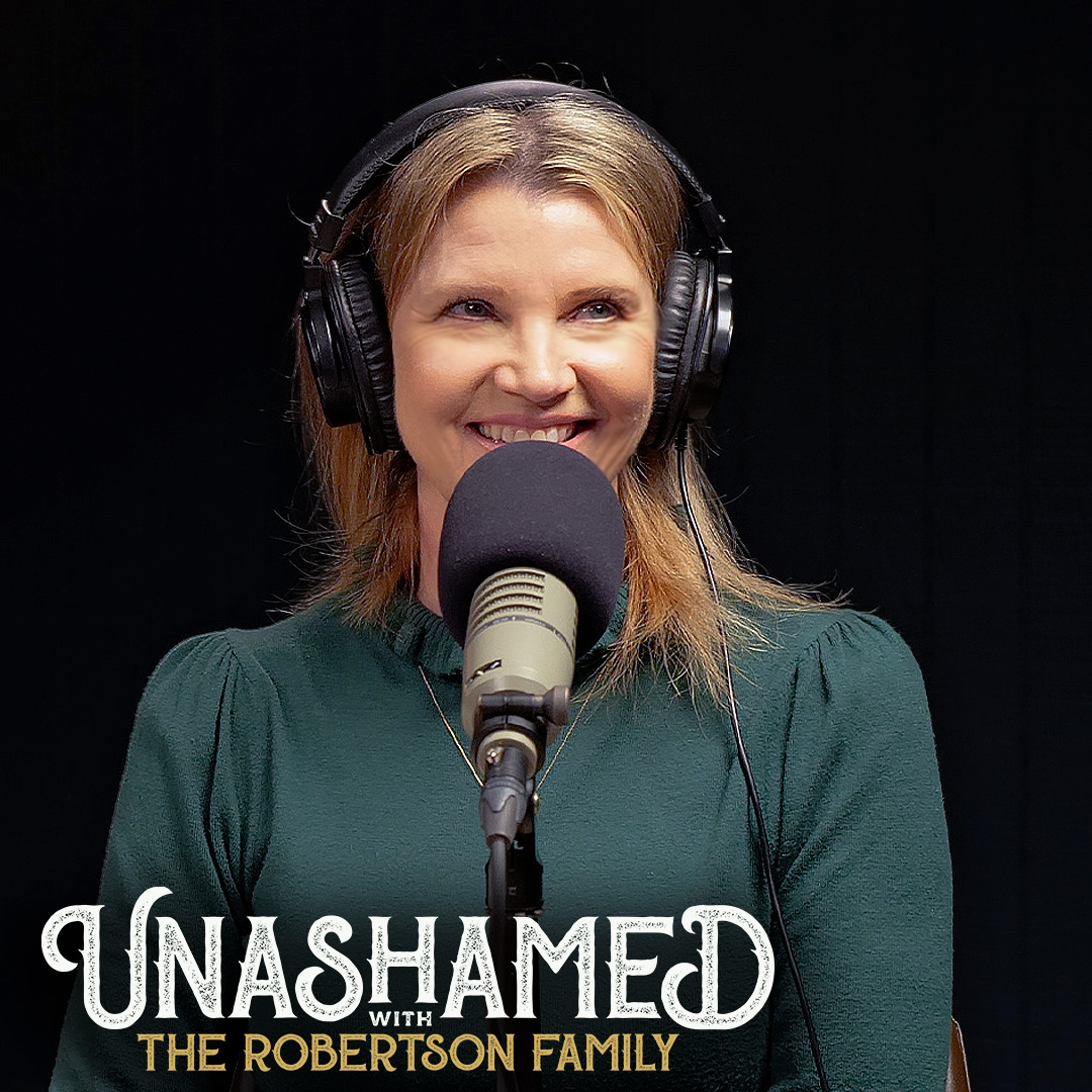 Ep 1040 | Jase Considers Doing a NEW TV Show & the Lawsuit that Forced Jase to Resign from Church Work