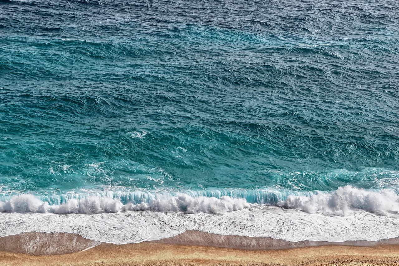 Praias correm risco de desaparecer no Brasil pelo avanço do mar