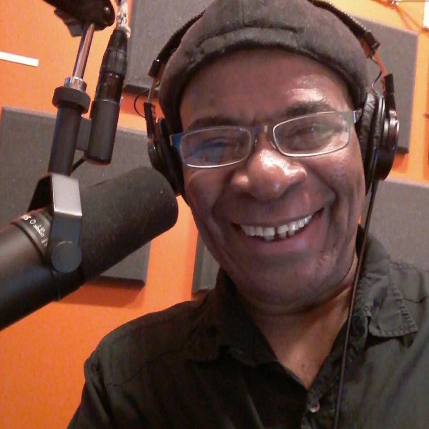 DLG1835 RFB host, Billy C. made out with Marianne Faithful