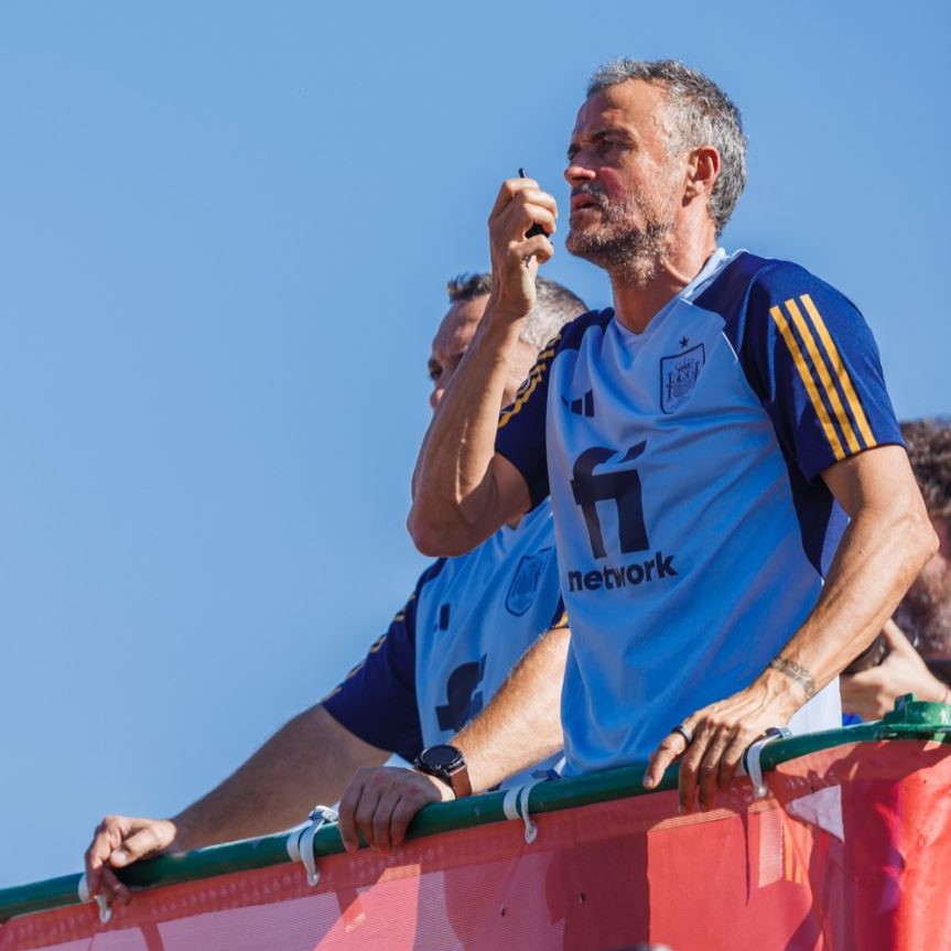 A vb legjei és Luis Enrique, aki próbál menő apuka lenni | Haraszti Ádám episode artwork
