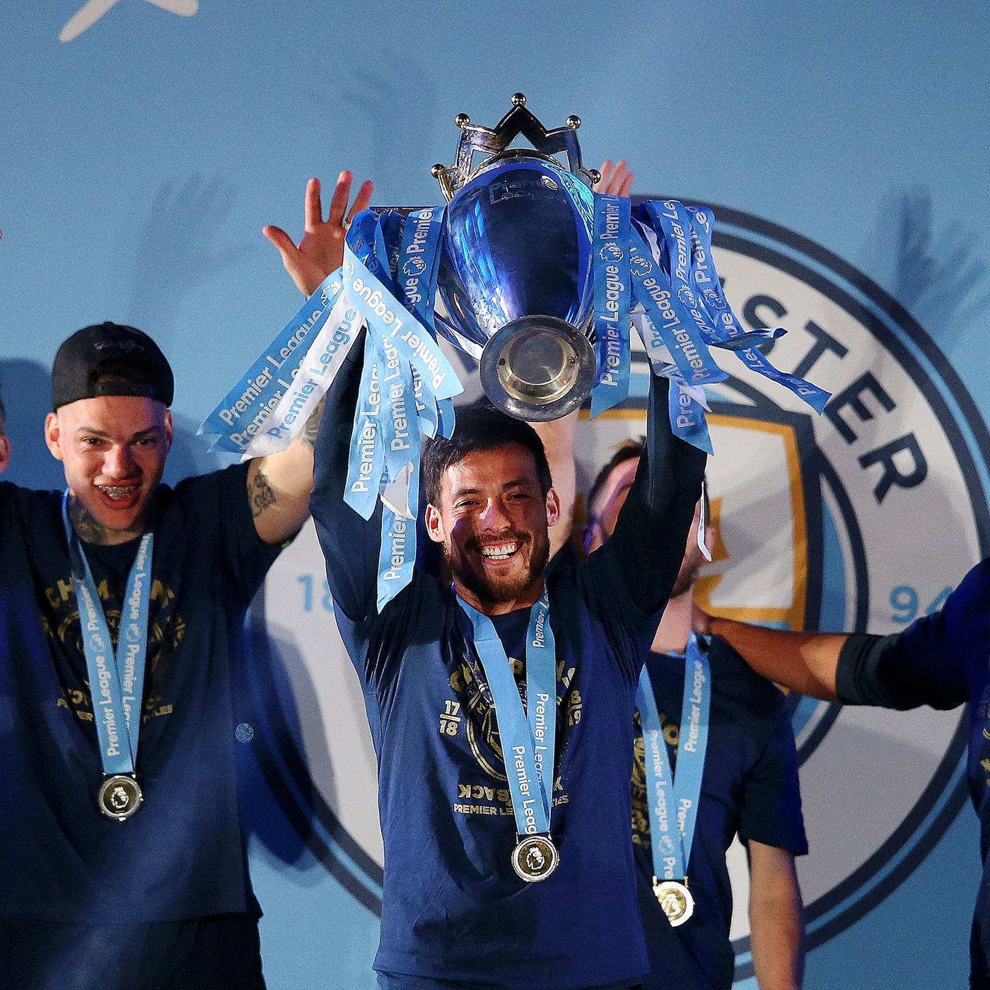 A tribute to Manchester City legend David Silva, and the latest transfer news on Harry Maguire and Rodri episode artwork
