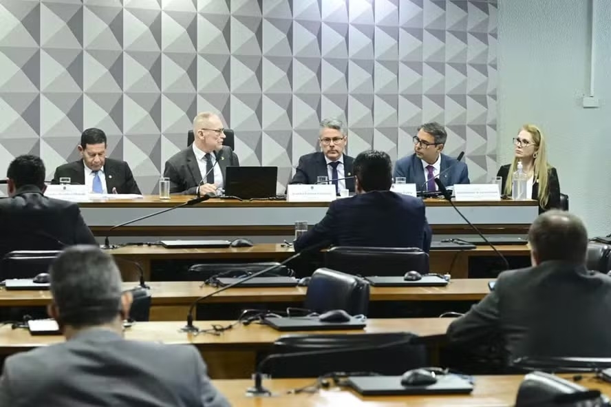 Relatório final da CPI do Crime Organizado pede indiciamento de Toffoli, Moraes, Gilmar e Gonet