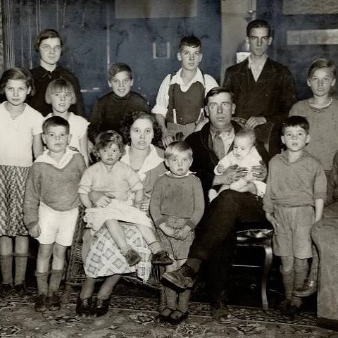 #813 - La sfida delle cicogne: un tesoro per chi farà più figli di tutti