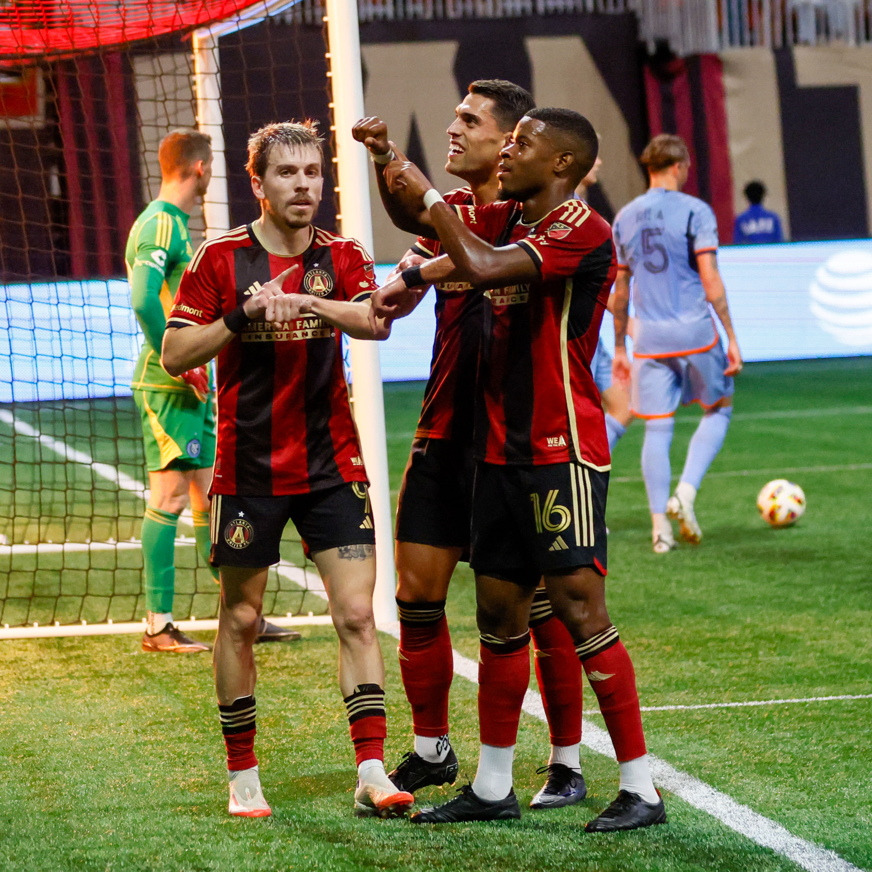 IT'S TIME TO STOP THE INCREASES FOR ATLANTA UNITED SEASON TICKET HOLDERS | FIVE STRIPE WEEKLY #323 episode artwork