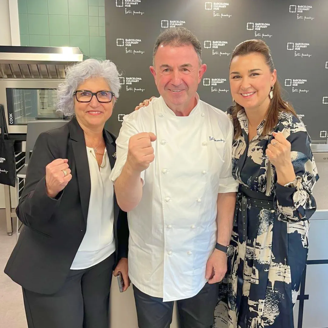 Cuchara de palo 2x31 | Martín Berasategui: "La mejor generación de hosteleros de la historia se está cocinando aquí" Cuchara de palo 2x31 | Martín Berasategui: "La mejor generación de hosteleros de la historia se está cocinando aquí"