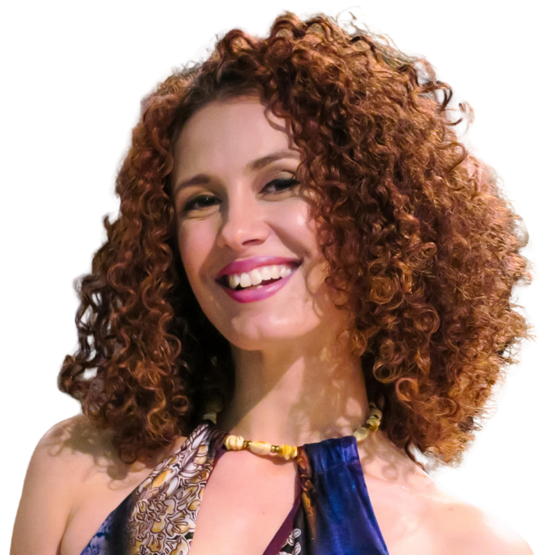 Taking Fabulous Photos, Dating as a Nomad and Running a Wedding Photography Business Remotely with Lydia Baikalova (Ep 34) episode artwork