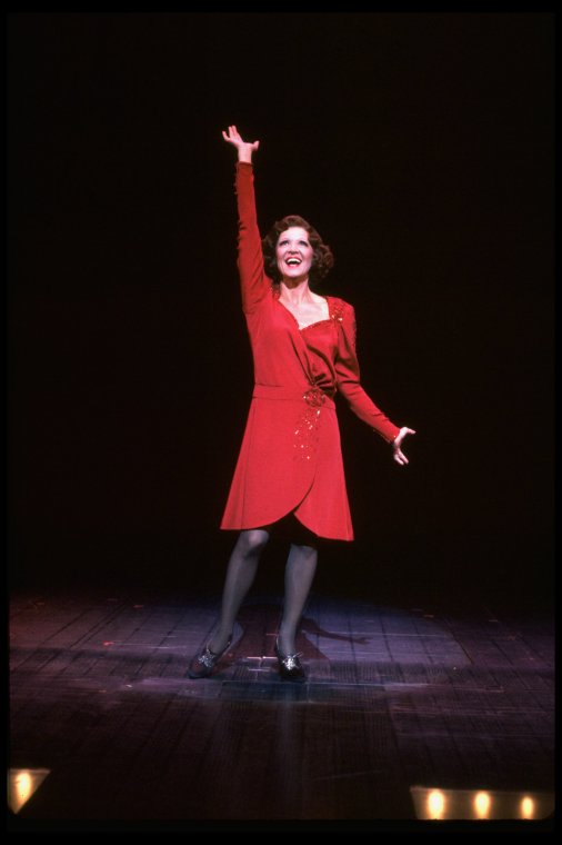 BEHIND THE CURTAIN: BROADWAY\'S LIVING LEGENDS » Podcast