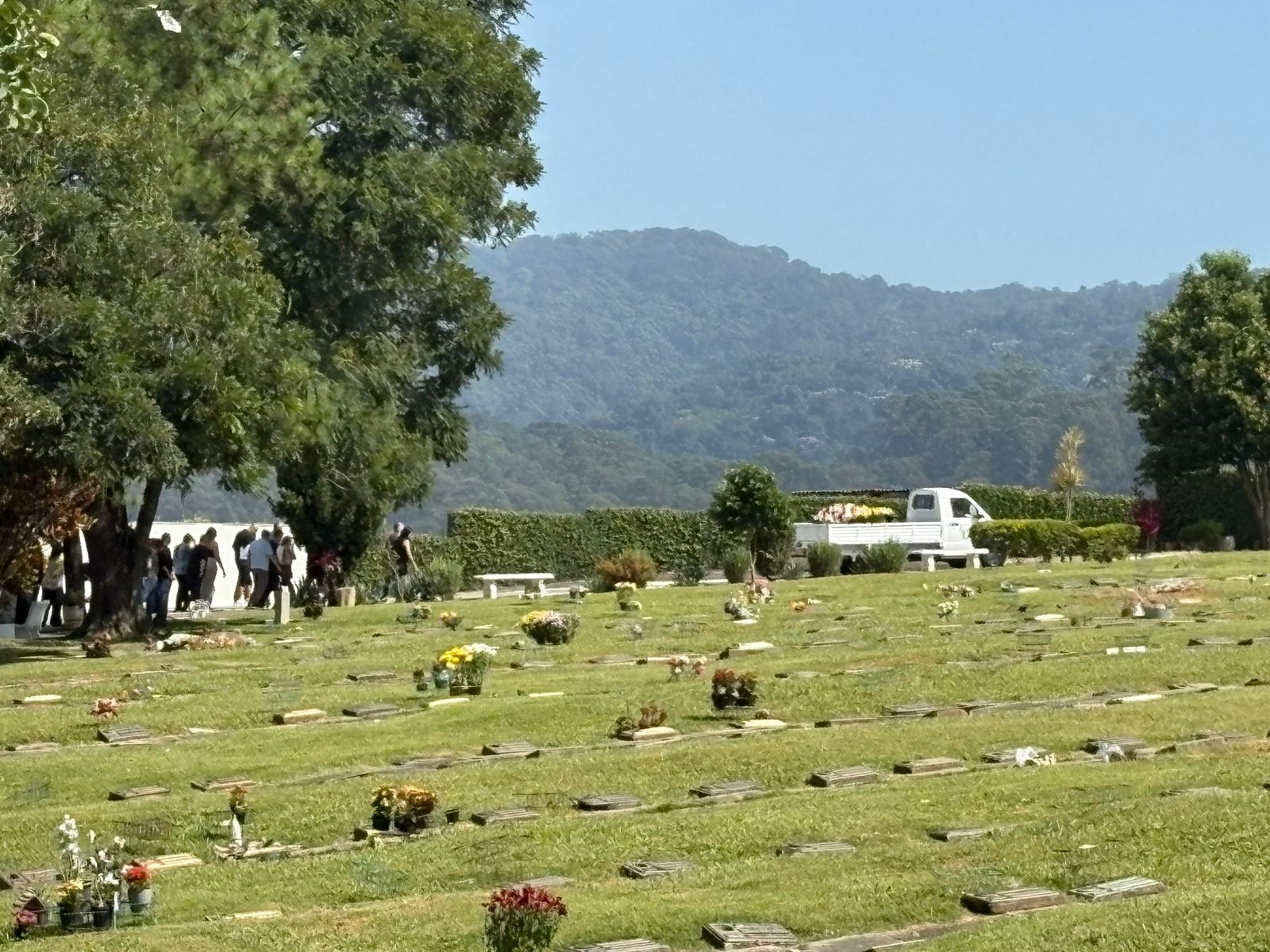 Corpo de empresário morto por PM de folga em tentativa de assalto em SP é sepultado