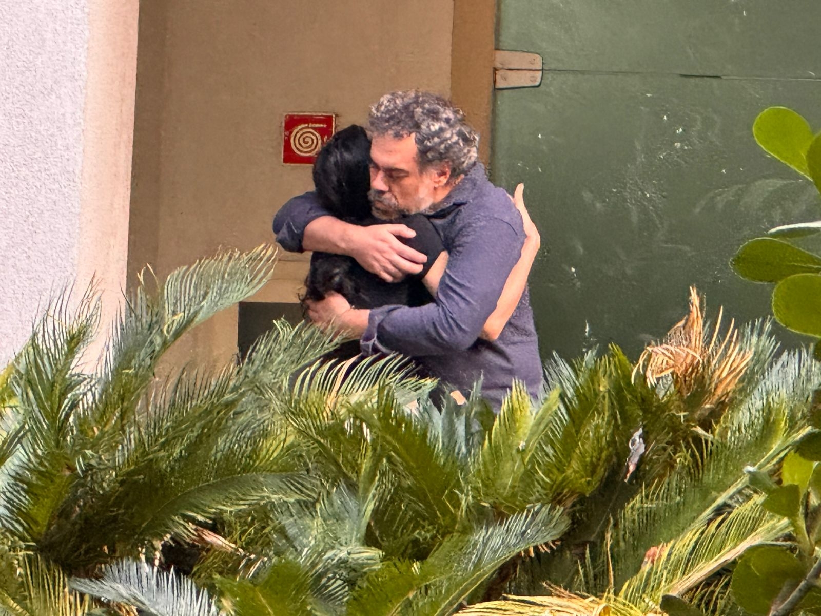 Mãe e filho que morreram atropelados andando de bicicleta elétrica na Tijuca são velados