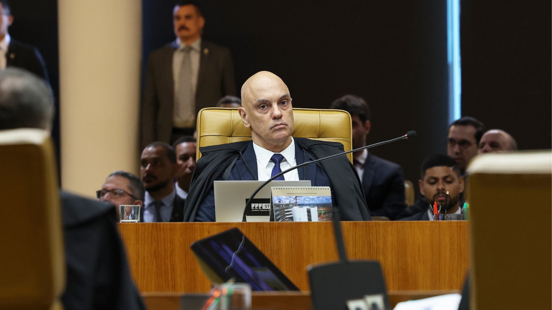 STF tem 90 dias para retomar julgamento se vai decidir se abre investigação contra Moraes episode artwork