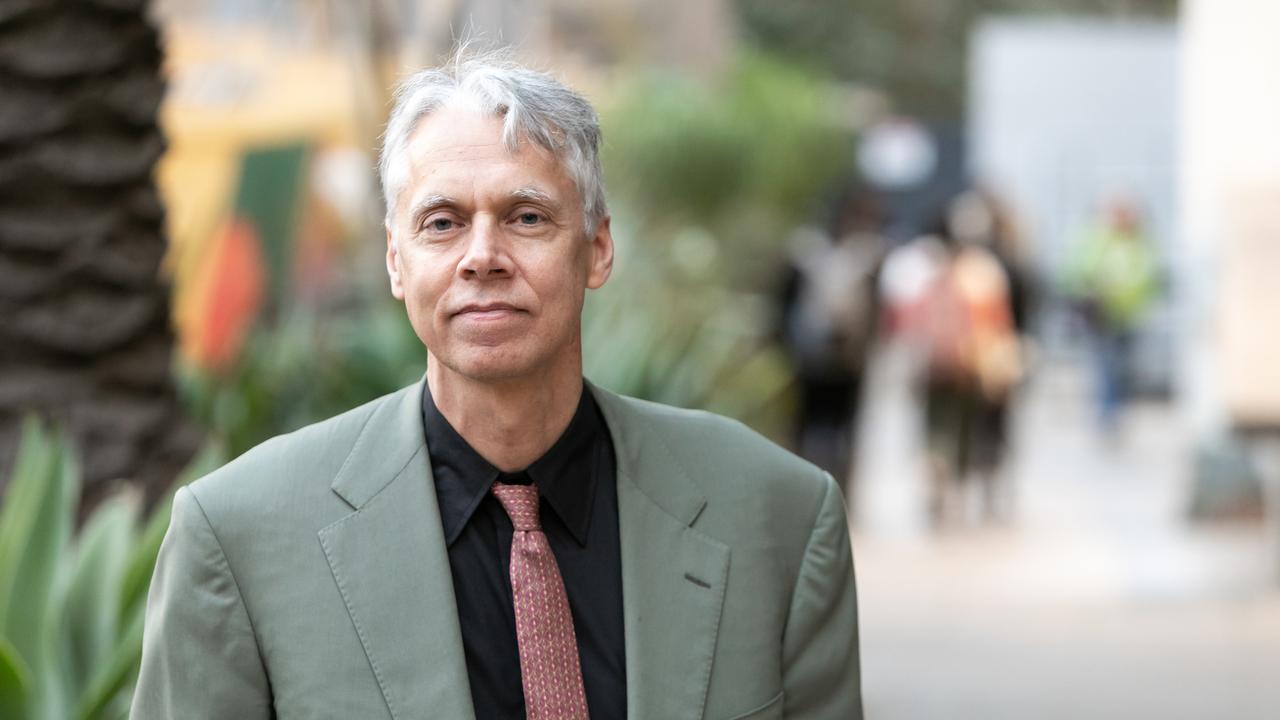 Mark Bauerlein, The Dumbest Generation Grows Up: From Stupefied Youth to Dangerous Adults