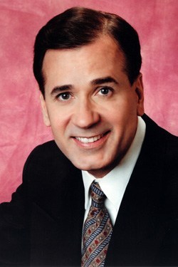 BEHIND THE CURTAIN: BROADWAY\'S LIVING LEGENDS » Podcast